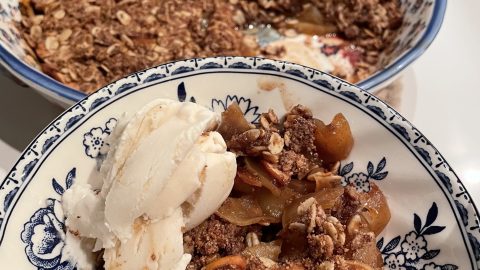 Easy Vegan Apple Crisp Recipe - Healthy Fall Recipes