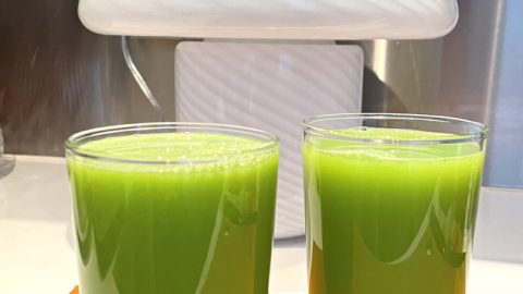 simple green juice recipe that is good for detox and health
